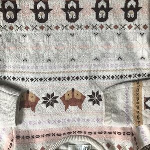 Little girl sweater size 5-6